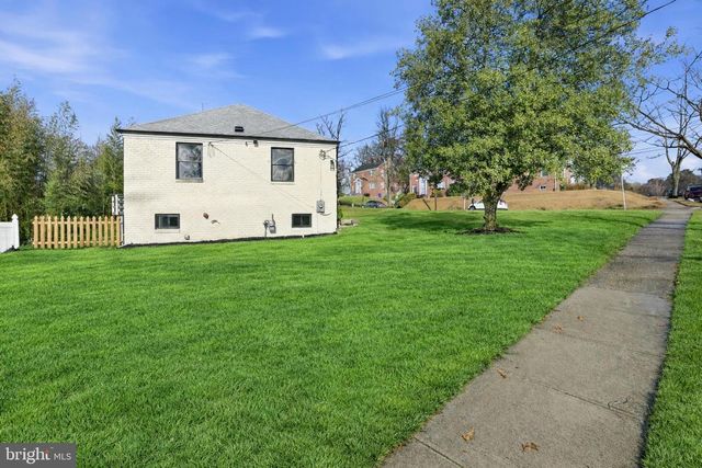 5621 HAWTHORNE ST, Landover, MD 20785