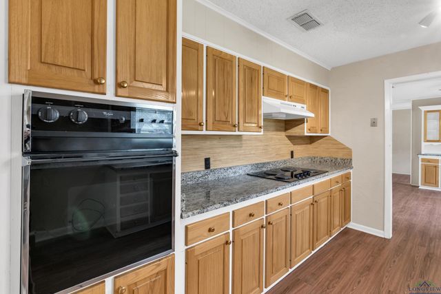 105 Bison Trl., Longview, TX 75601