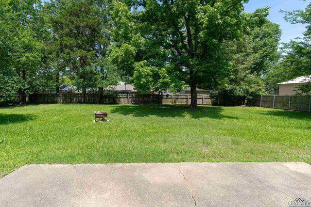 105 Bison Trl., Longview, TX 75601