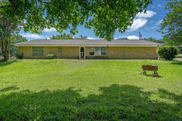 105 Bison Trl., Longview, TX 75601