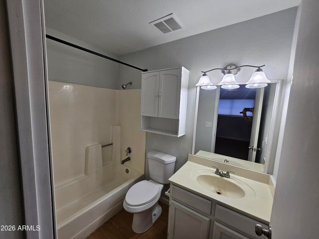 520 N STAPLEY Drive 235, Mesa, AZ 85203