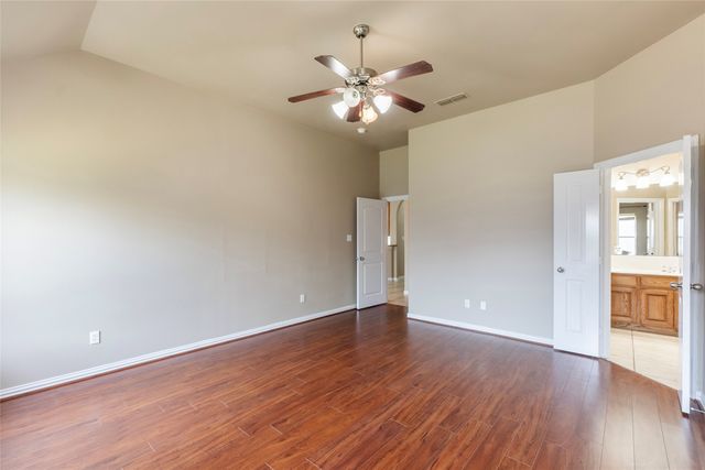 8244 Edgepoint Trail, Fort Worth, TX 76053