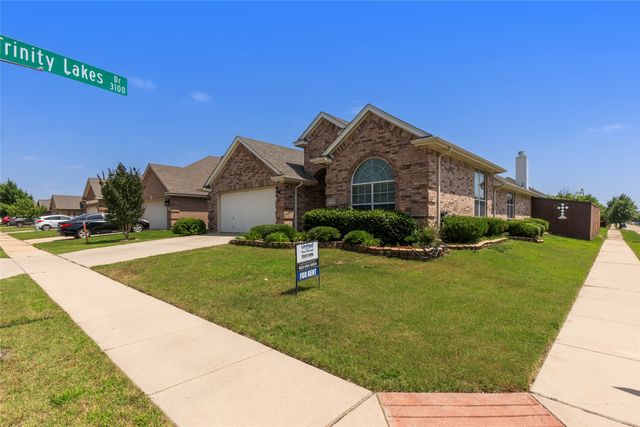 8244 Edgepoint Trail, Fort Worth, TX 76053