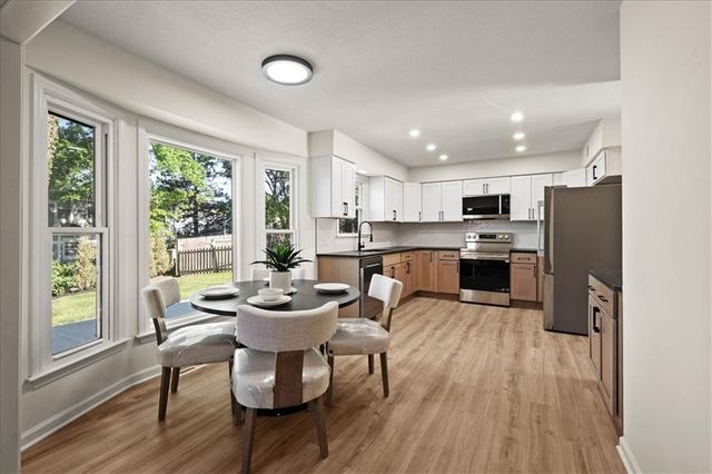 10310 Eby Street, Overland Park, KS 66212