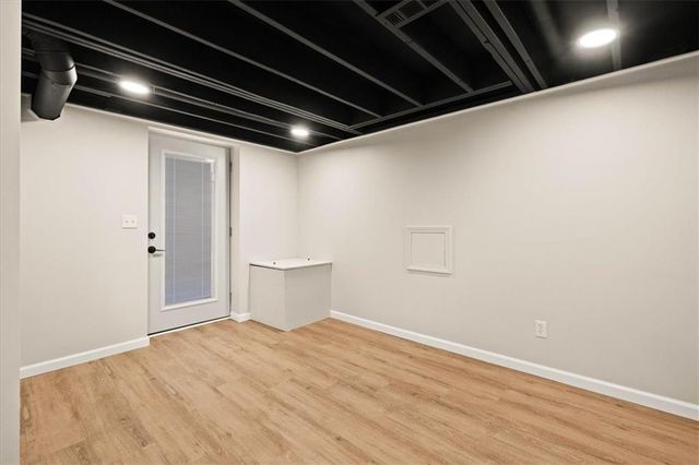 10310 Eby Street, Overland Park, KS 66212