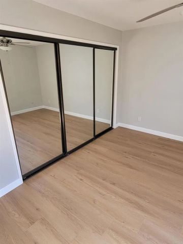 1263 Robinson Avenue 12, San Diego, CA 92103
