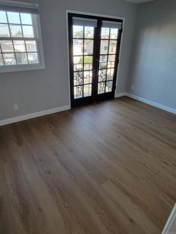 1263 Robinson Avenue 12, San Diego, CA 92103
