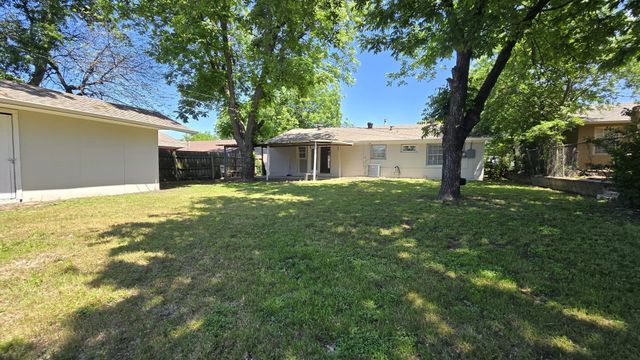 636 Highfall Drive, Dallas, TX 75232
