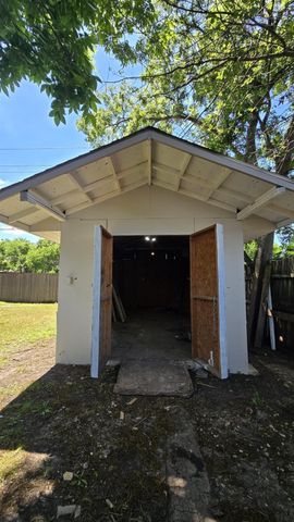 636 Highfall Drive, Dallas, TX 75232