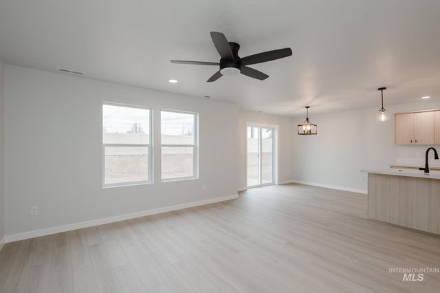 3005 S Maple Ranch Way, Nampa, ID 83687