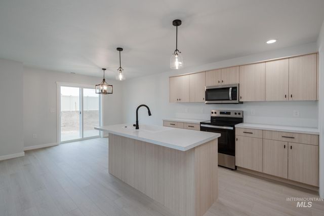 3005 S Maple Ranch Way, Nampa, ID 83687