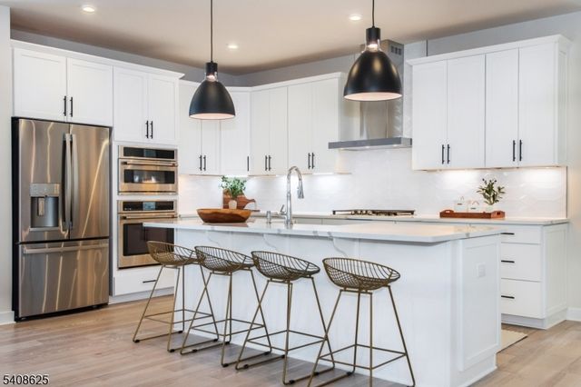 67 Willow Ln, Parsippany-troy Hills Twp., NJ 07054