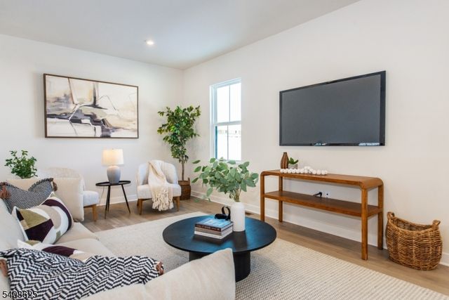 67 Willow Ln, Parsippany-troy Hills Twp., NJ 07054