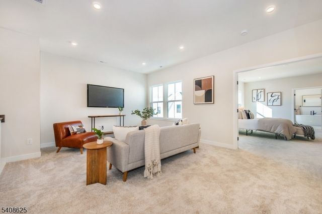 67 Willow Ln, Parsippany-troy Hills Twp., NJ 07054