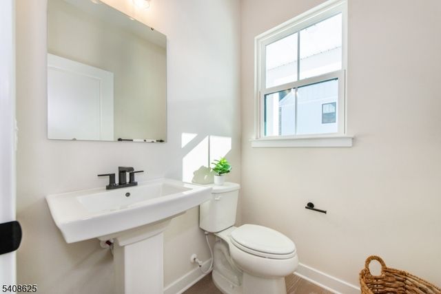 67 Willow Ln, Parsippany-troy Hills Twp., NJ 07054