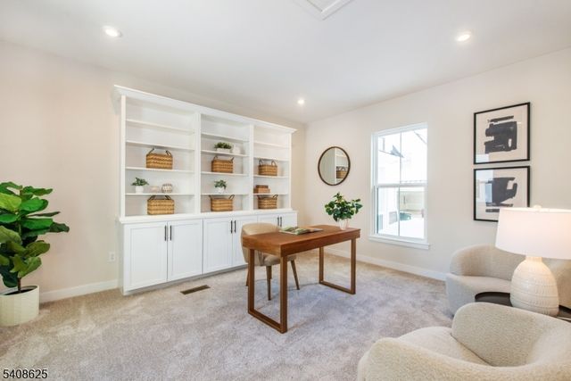 67 Willow Ln, Parsippany-troy Hills Twp., NJ 07054