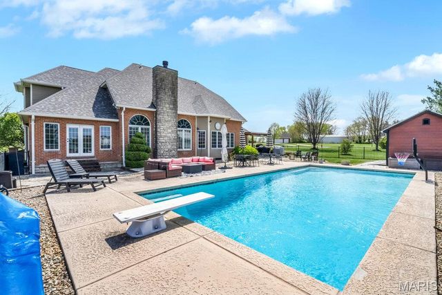 3509 Rosewood Lane, Columbia, IL 62236
