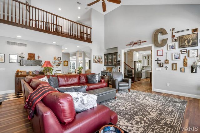 3509 Rosewood Lane, Columbia, IL 62236