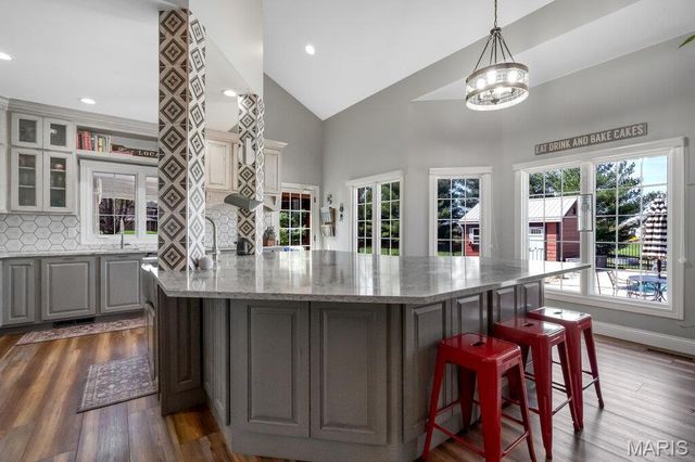 3509 Rosewood Lane, Columbia, IL 62236