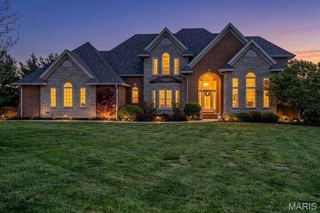 3509 Rosewood Lane, Columbia, IL 62236