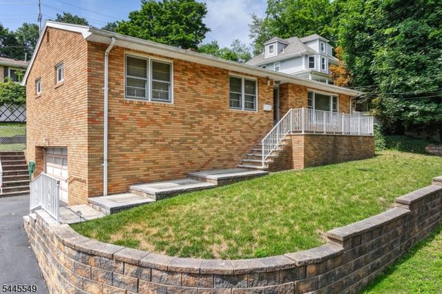 176 Pompton Rd, Haledon Boro, NJ 07508