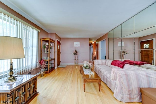 176 Pompton Rd, Haledon Boro, NJ 07508