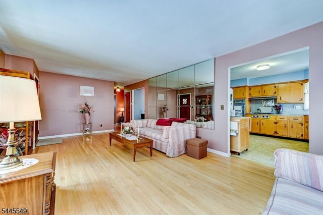 176 Pompton Rd, Haledon Boro, NJ 07508