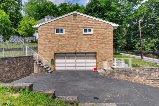 176 Pompton Rd, Haledon Boro, NJ 07508