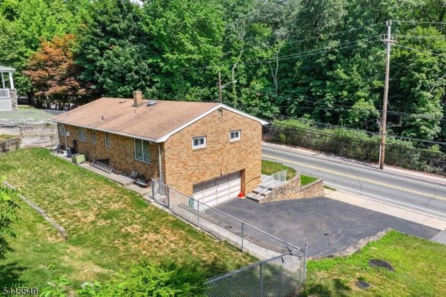 176 Pompton Rd, Haledon Boro, NJ 07508
