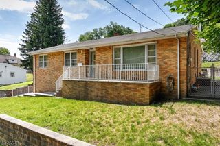 176 Pompton Rd, Haledon Boro, NJ 07508