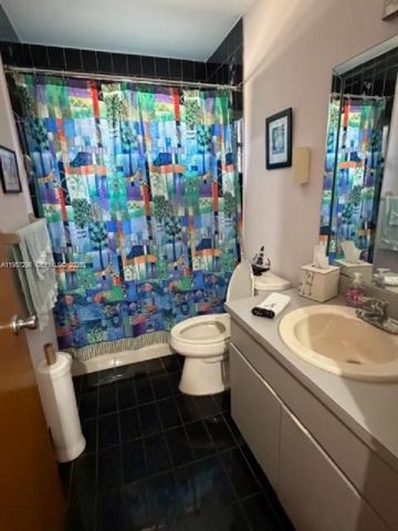 13222 SW 41st Ter, Miami, FL 33175