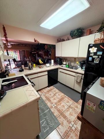 13222 SW 41st Ter, Miami, FL 33175