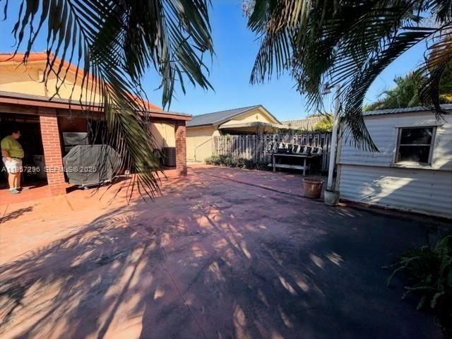 13222 SW 41st Ter, Miami, FL 33175