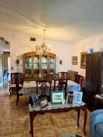 13222 SW 41st Ter, Miami, FL 33175