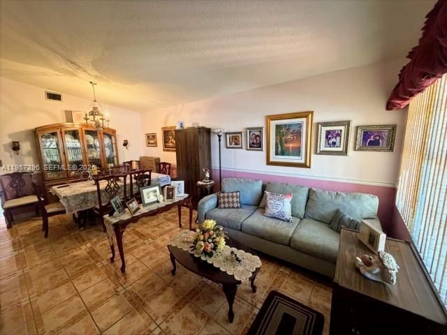 13222 SW 41st Ter, Miami, FL 33175