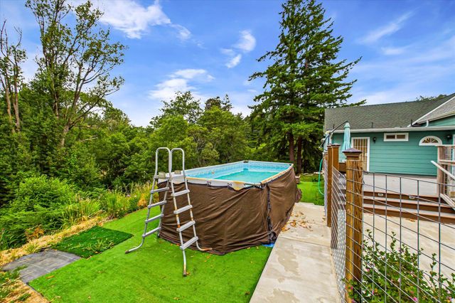 2140 Glendale Drive, Blue Lake, CA 95525