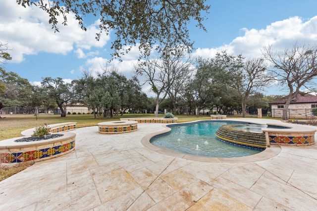 105 Silver Leaf DR, Georgetown, TX 78633