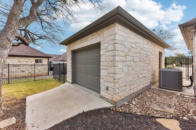 105 Silver Leaf DR, Georgetown, TX 78633