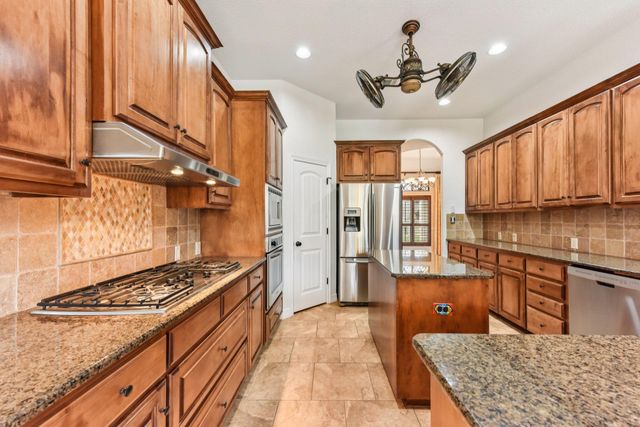 105 Silver Leaf DR, Georgetown, TX 78633