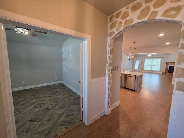 11745 Wulstone Road, Fort Worth, TX 76052