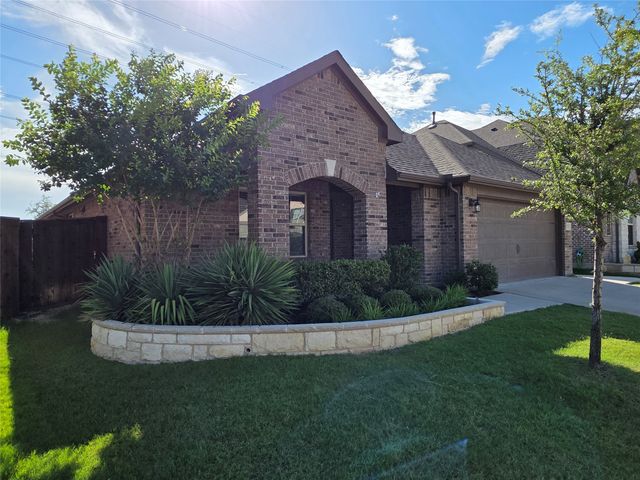 11745 Wulstone Road, Fort Worth, TX 76052
