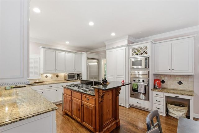 645 Leather Hinge Trail, Roswell, GA 30075