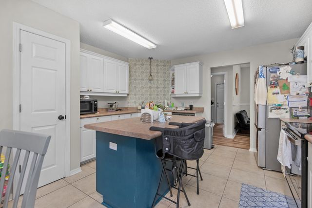 1207 Jefferyscot Drive, Crestview, FL 32536