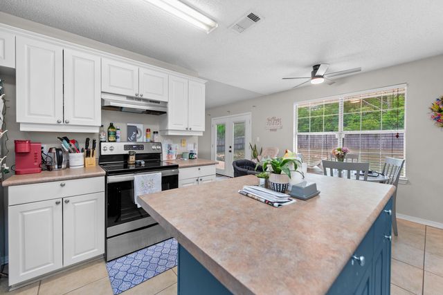 1207 Jefferyscot Drive, Crestview, FL 32536