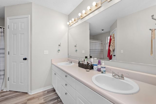 1207 Jefferyscot Drive, Crestview, FL 32536