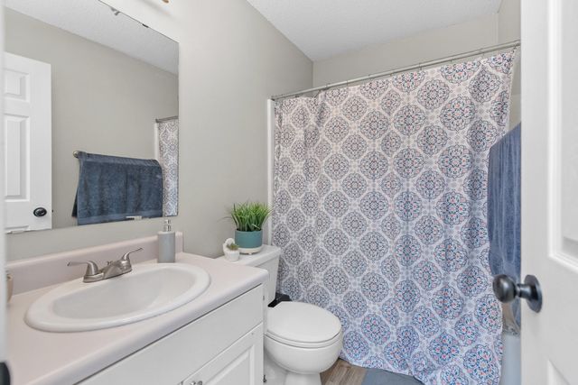 1207 Jefferyscot Drive, Crestview, FL 32536