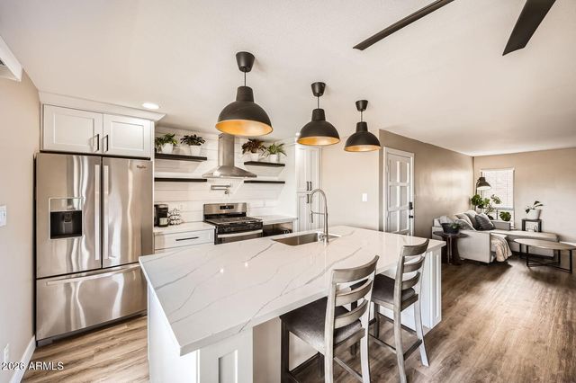 4950 N MILLER Road 210, Scottsdale, AZ 85251