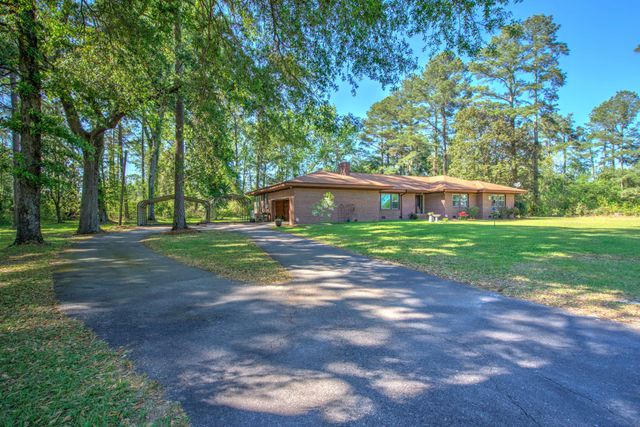 3936 Vance Road, Holly Hill, SC 29059