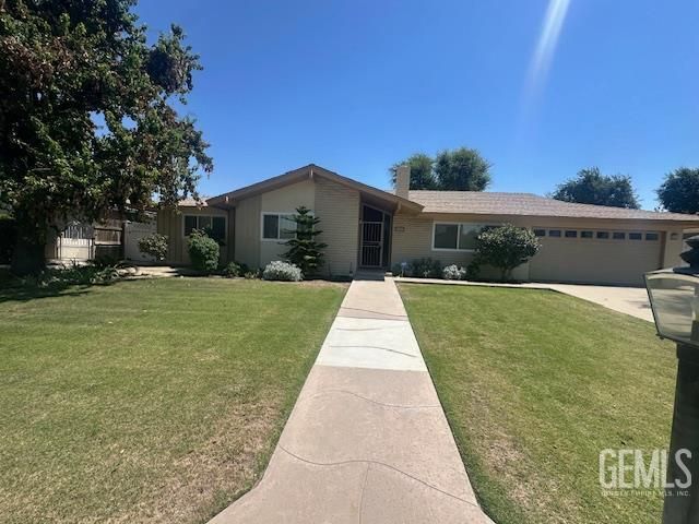6405 Desert Hills Avenue, Bakersfield, CA 93309