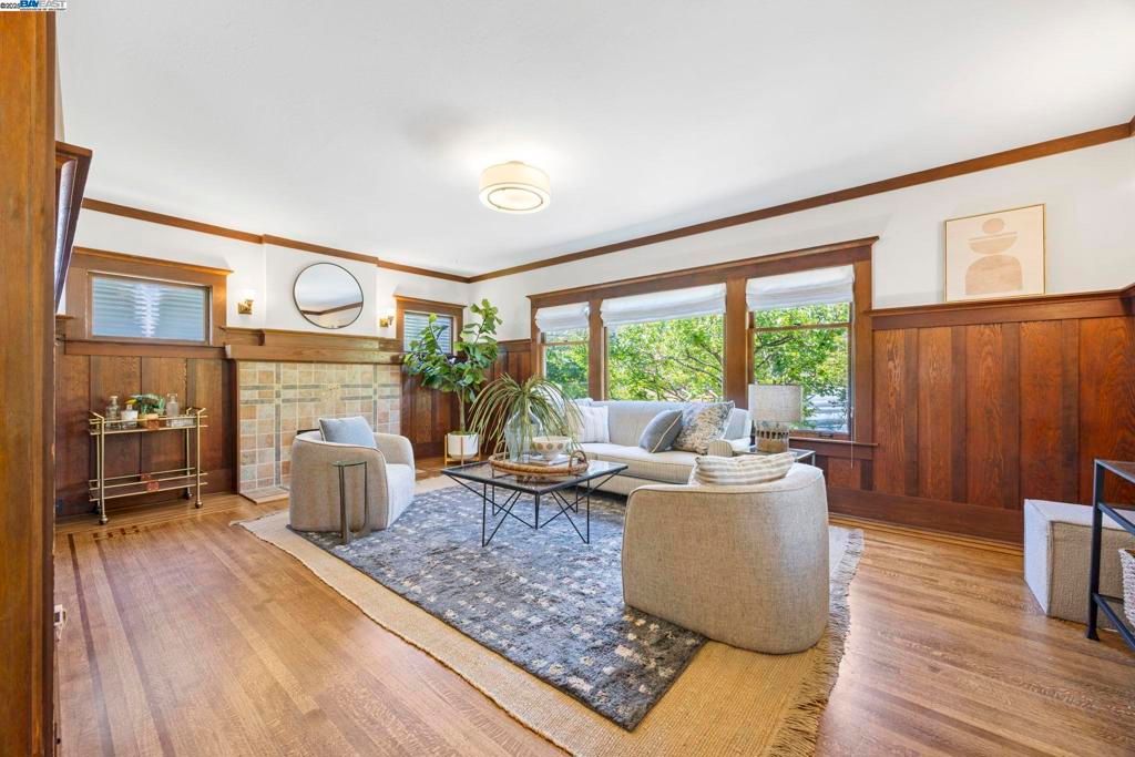 898 Union St, Alameda, CA 94501